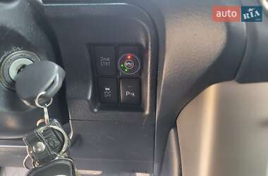 Внедорожник / Кроссовер Toyota Land Cruiser Prado 2010 в 