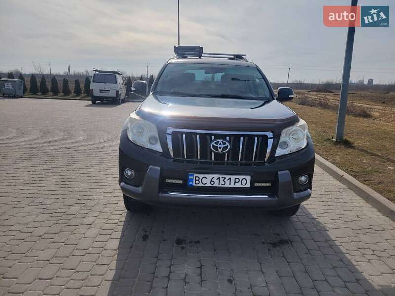 Внедорожник / Кроссовер Toyota Land Cruiser Prado 2010 в 