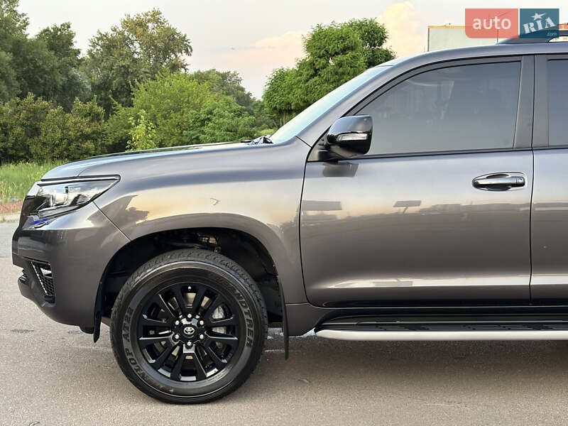 Внедорожник / Кроссовер Toyota Land Cruiser Prado 2022 в Киеве