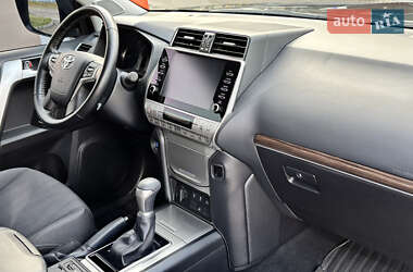 Внедорожник / Кроссовер Toyota Land Cruiser Prado 2022 в 