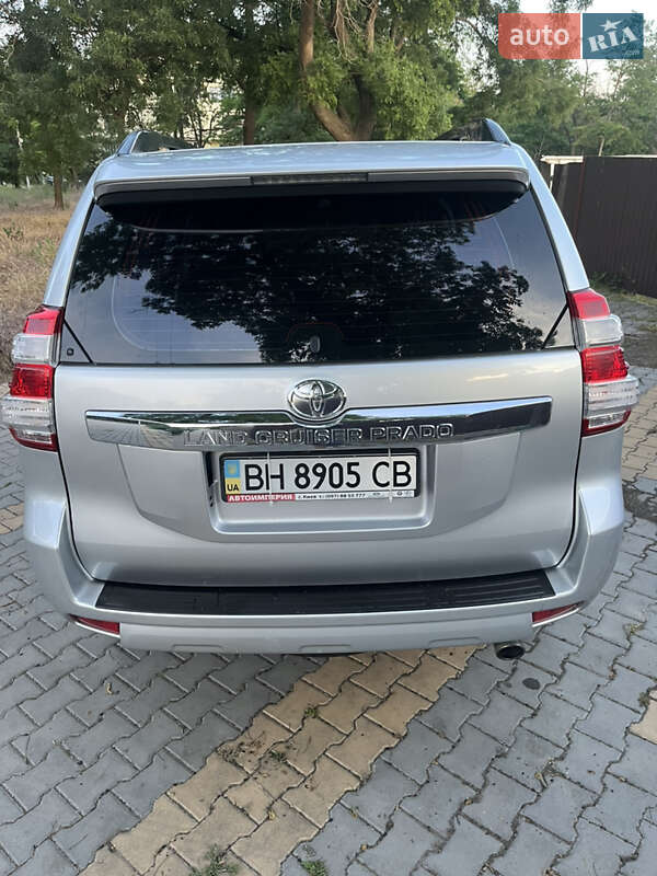 Внедорожник / Кроссовер Toyota Land Cruiser Prado 2013 в Измаиле