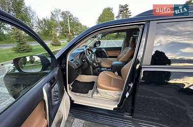 Внедорожник / Кроссовер Toyota Land Cruiser Prado 2010 в 