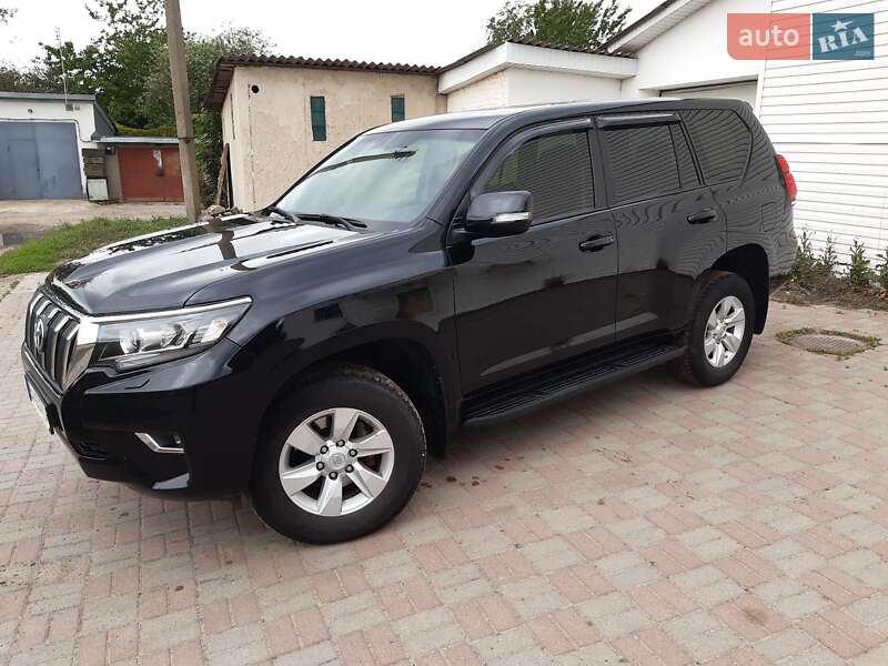 Внедорожник / Кроссовер Toyota Land Cruiser Prado 2017 в Полтаве