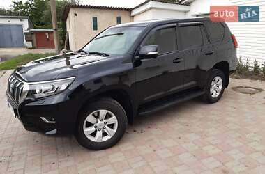 Внедорожник / Кроссовер Toyota Land Cruiser Prado 2017 в 