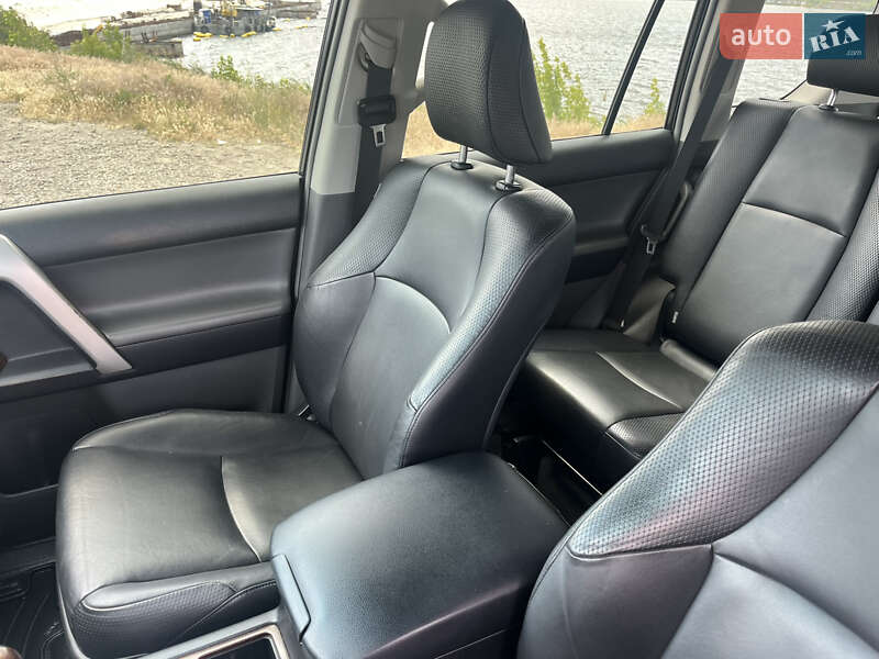 Внедорожник / Кроссовер Toyota Land Cruiser Prado 2010 в Днепре фото 7 Внедорожник / Кроссовер Toyota Land Cruiser Prado 2010 в Днепре