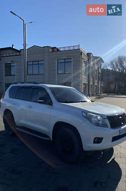 Внедорожник / Кроссовер Toyota Land Cruiser Prado 2010 в 