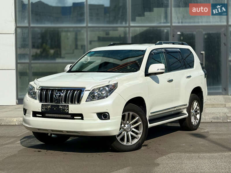 Внедорожник / Кроссовер Toyota Land Cruiser Prado 2010 в 