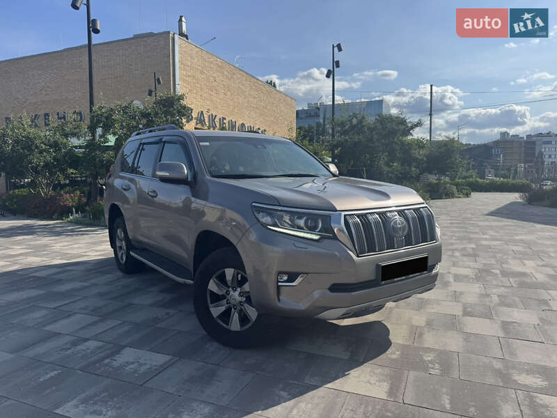 Toyota Land Cruiser Prado 2019