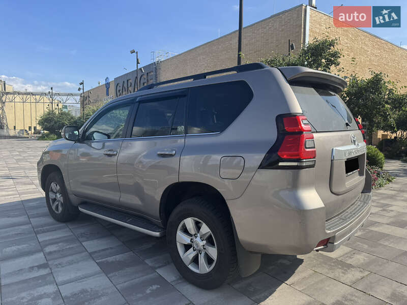 Внедорожник / Кроссовер Toyota Land Cruiser Prado 2019 в Киеве фото 3 Внедорожник / Кроссовер Toyota Land Cruiser Prado 2019 в Киеве