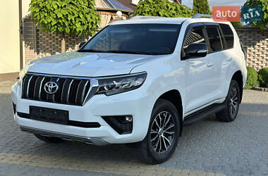 Внедорожник / Кроссовер Toyota Land Cruiser Prado 2020 в 