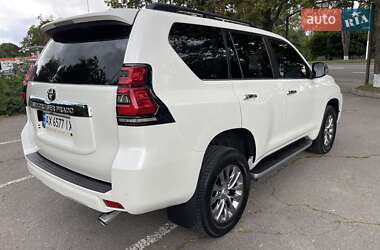 Внедорожник / Кроссовер Toyota Land Cruiser Prado 2020 в 