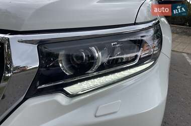 Внедорожник / Кроссовер Toyota Land Cruiser Prado 2020 в 