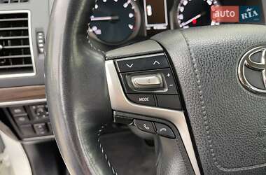 Внедорожник / Кроссовер Toyota Land Cruiser Prado 2020 в 