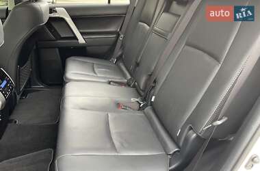 Внедорожник / Кроссовер Toyota Land Cruiser Prado 2020 в 