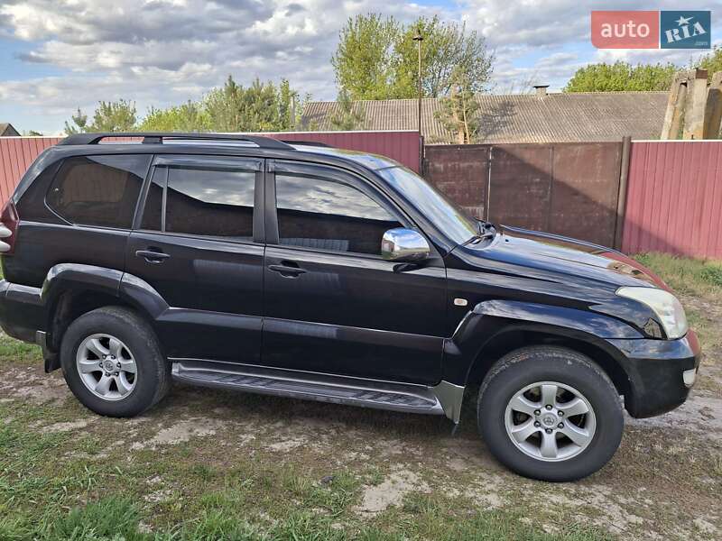 Внедорожник / Кроссовер Toyota Land Cruiser Prado 2005 в Краснокутске