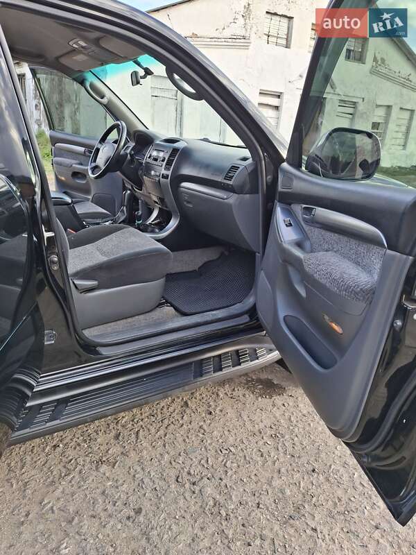 Внедорожник / Кроссовер Toyota Land Cruiser Prado 2005 в Краснокутске