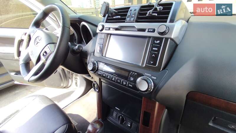 Внедорожник / Кроссовер Toyota Land Cruiser Prado 2017 в Киеве