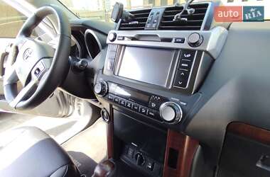 Внедорожник / Кроссовер Toyota Land Cruiser Prado 2017 в 