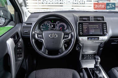 Внедорожник / Кроссовер Toyota Land Cruiser Prado 2022 в 