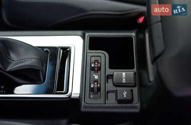 Внедорожник / Кроссовер Toyota Land Cruiser Prado 2022 в 