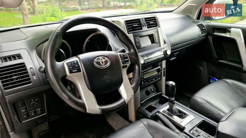 Внедорожник / Кроссовер Toyota Land Cruiser Prado 2010 в Ровно фото 7 Внедорожник / Кроссовер Toyota Land Cruiser Prado 2010 в Ровно