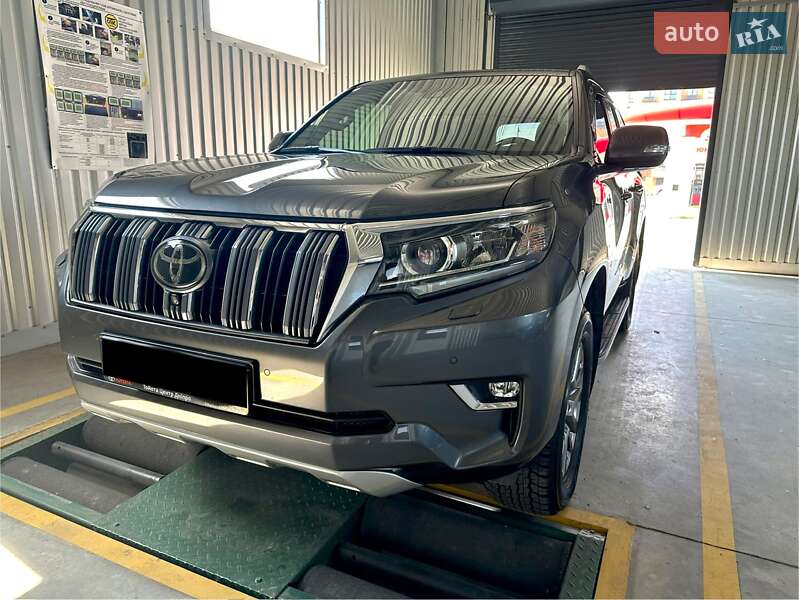 Toyota Land Cruiser Prado 2019