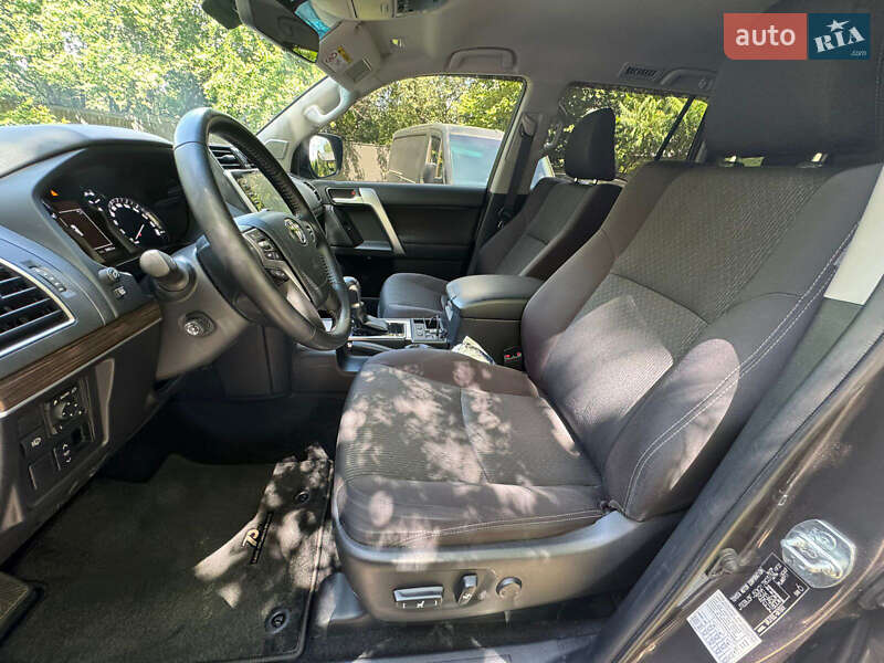 Позашляховик / Кросовер Toyota Land Cruiser Prado 2022 в Києві