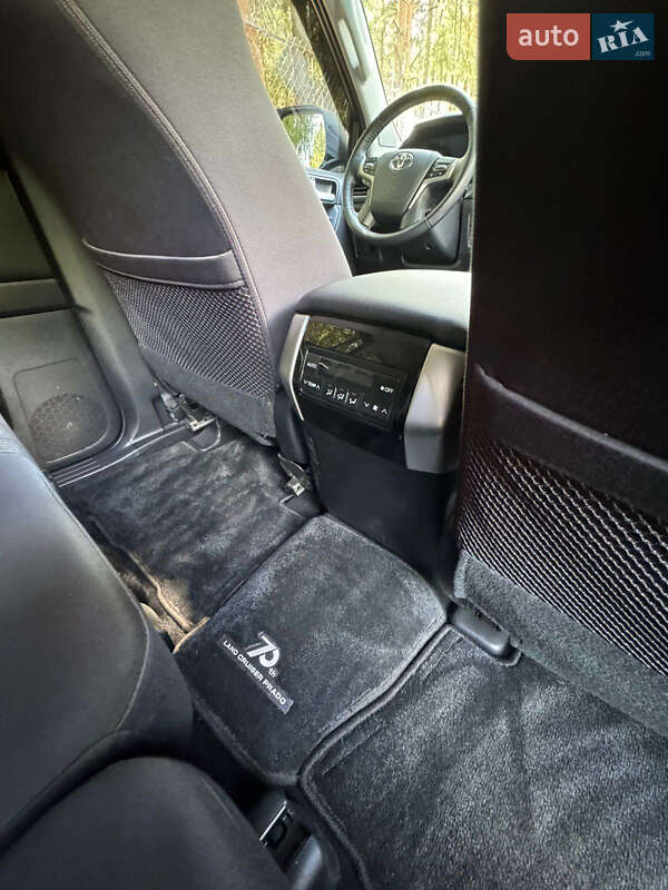 Позашляховик / Кросовер Toyota Land Cruiser Prado 2022 в Києві