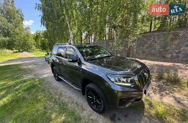Позашляховик / Кросовер Toyota Land Cruiser Prado 2022 в Києві