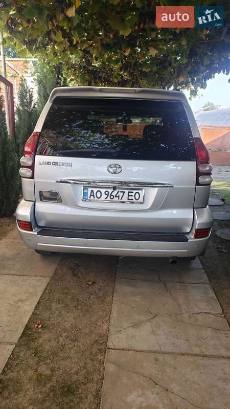 Позашляховик / Кросовер Toyota Land Cruiser Prado 2006 в Виноградові