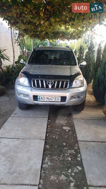Позашляховик / Кросовер Toyota Land Cruiser Prado 2006 в Виноградові