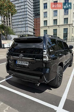 Позашляховик / Кросовер Toyota Land Cruiser Prado 2020 в 