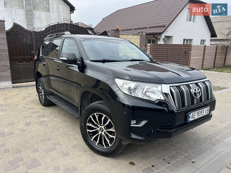 Внедорожник / Кроссовер Toyota Land Cruiser Prado 2019 в Днепре фото 2 Внедорожник / Кроссовер Toyota Land Cruiser Prado 2019 в Днепре