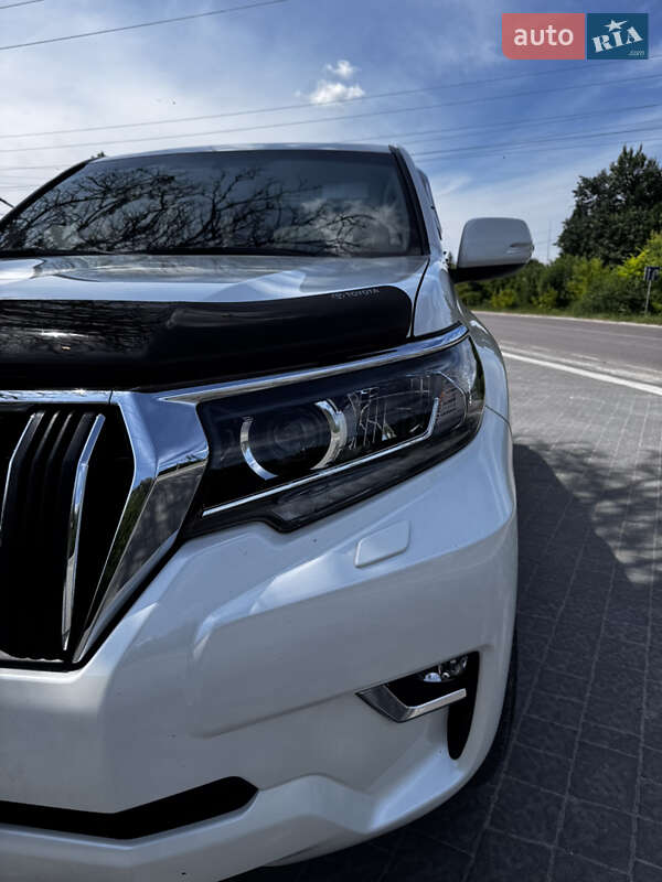 Внедорожник / Кроссовер Toyota Land Cruiser Prado 2022 в Тернополе