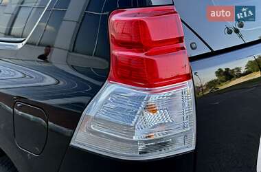 Позашляховик / Кросовер Toyota Land Cruiser Prado 2013 в 