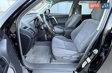 Позашляховик / Кросовер Toyota Land Cruiser Prado 2013 в 