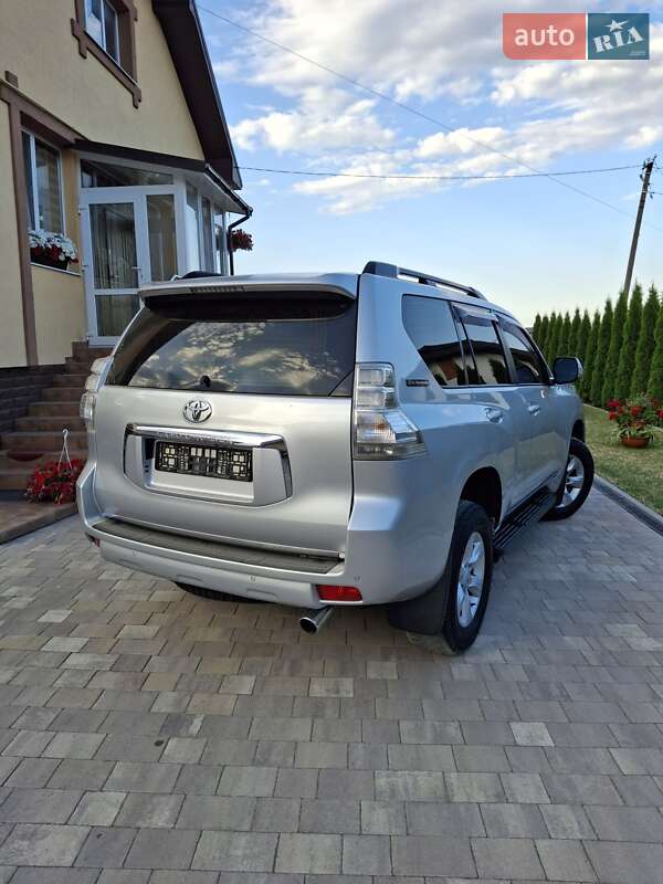 Внедорожник / Кроссовер Toyota Land Cruiser Prado 2013 в Ивано-Франковске