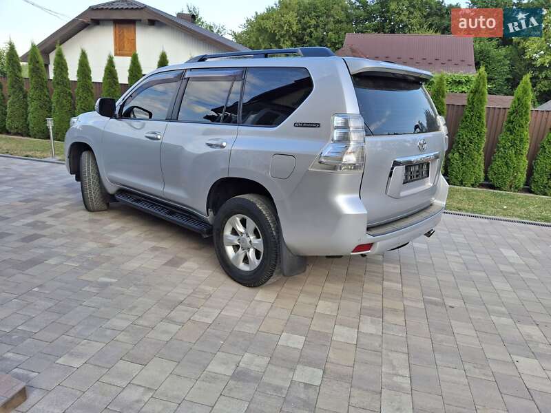 Внедорожник / Кроссовер Toyota Land Cruiser Prado 2013 в Ивано-Франковске