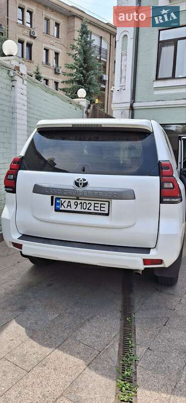 Внедорожник / Кроссовер Toyota Land Cruiser Prado 2021 в Киеве