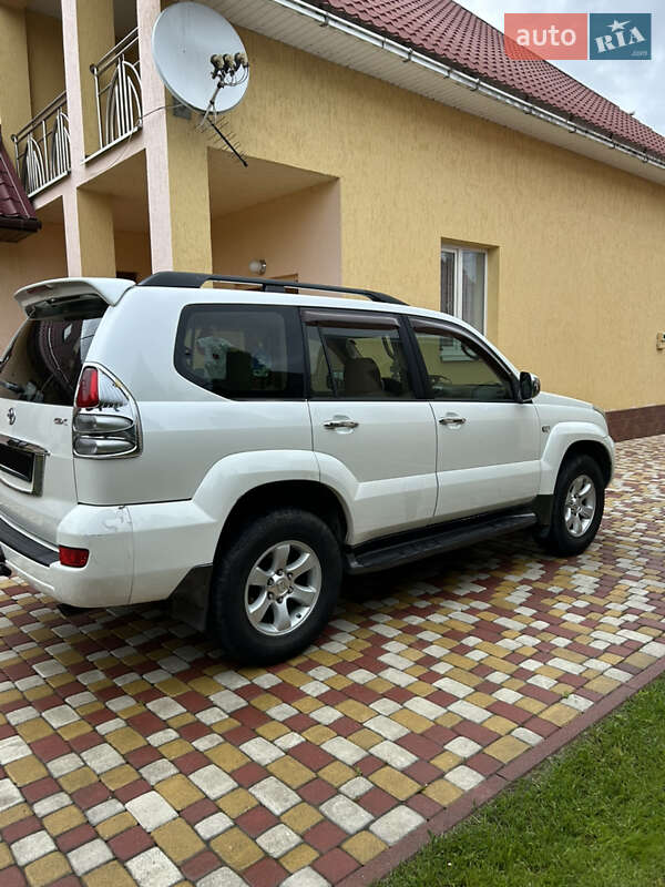 Позашляховик / Кросовер Toyota Land Cruiser Prado 2004 в Іршаві