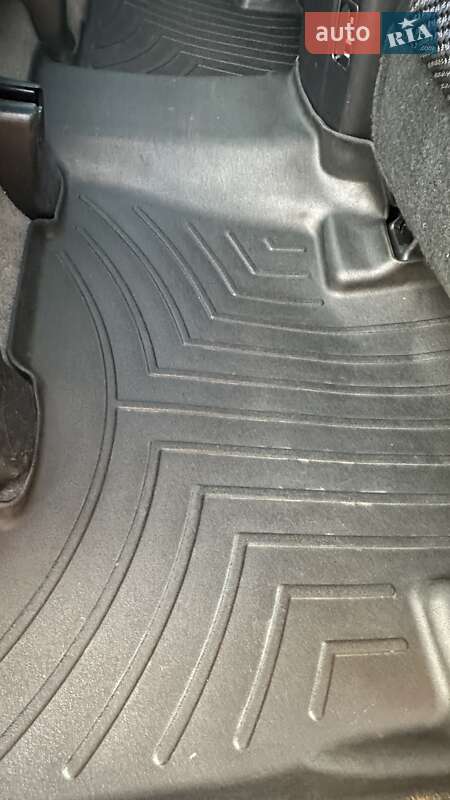 Позашляховик / Кросовер Toyota Land Cruiser Prado 2013 в Києві