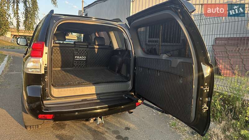 Позашляховик / Кросовер Toyota Land Cruiser Prado 2013 в Києві