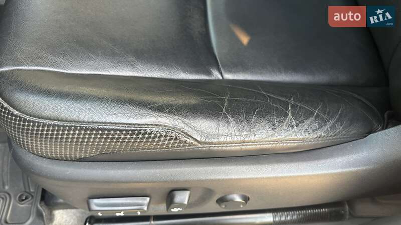 Позашляховик / Кросовер Toyota Land Cruiser Prado 2013 в Києві