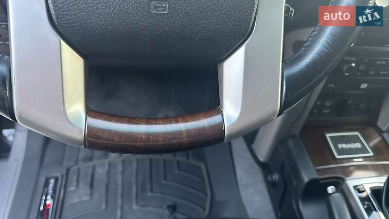 Позашляховик / Кросовер Toyota Land Cruiser Prado 2013 в Києві