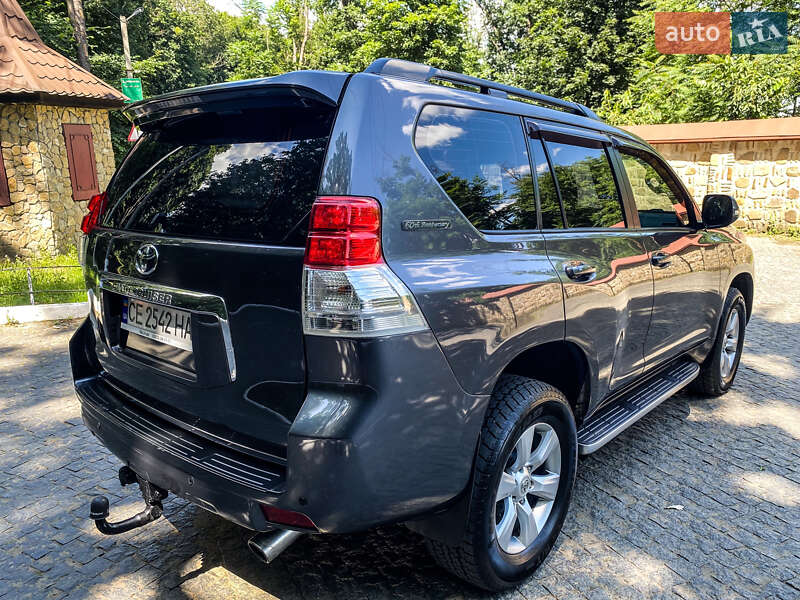 Внедорожник / Кроссовер Toyota Land Cruiser Prado 2011 в Черновцах