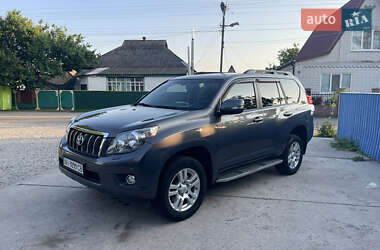 Внедорожник / Кроссовер Toyota Land Cruiser Prado 2010 в Згуровке