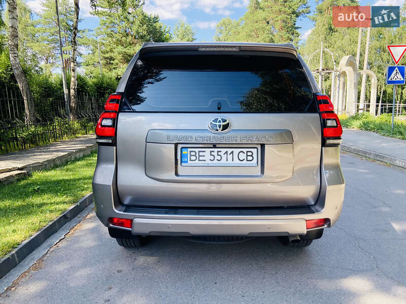 Позашляховик / Кросовер Toyota Land Cruiser Prado 2018 в Києві