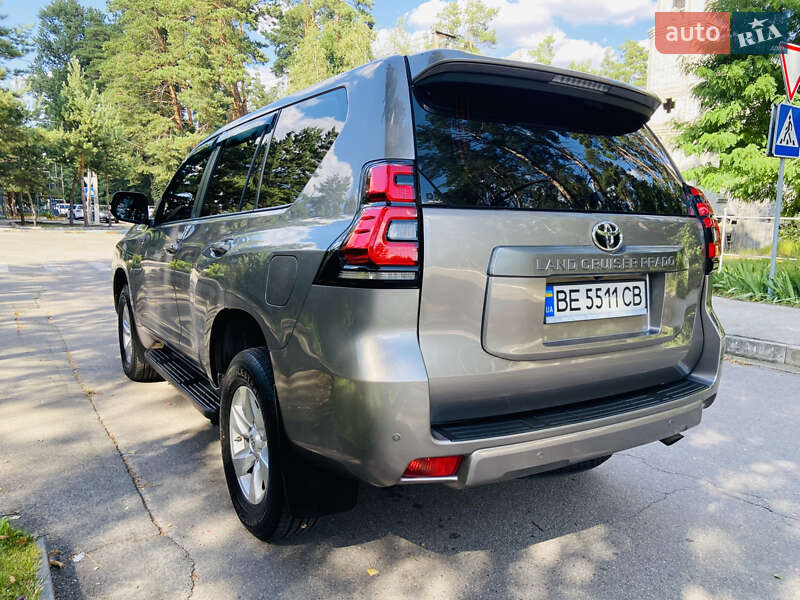Позашляховик / Кросовер Toyota Land Cruiser Prado 2018 в Києві