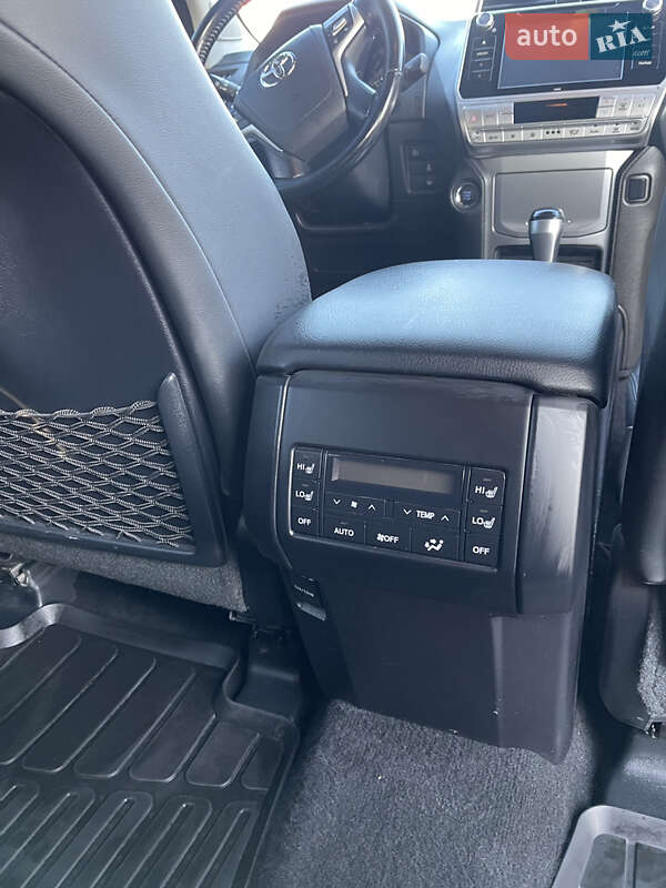 Внедорожник / Кроссовер Toyota Land Cruiser Prado 2020 в Теребовле