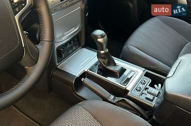 Внедорожник / Кроссовер Toyota Land Cruiser Prado 2020 в 